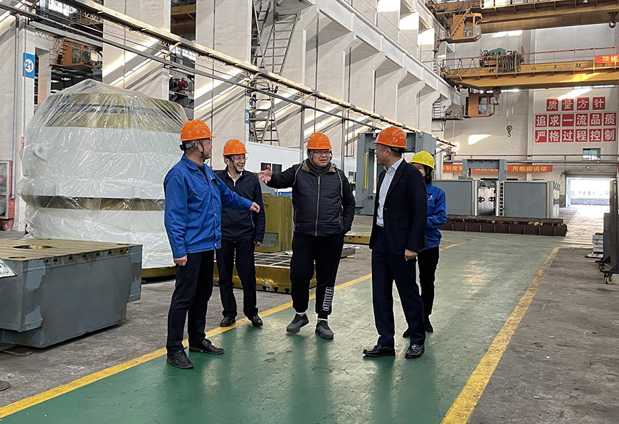 【291】市工商聯(lián)黨組書記王楓、浙江科技學(xué)院機(jī)械與汽車學(xué)院院長張云等嘉賓來電滾筒公司參觀考察.jpg
